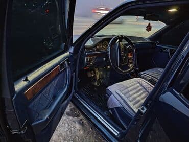 Ламинат: Mercedes-Benz W124: 1993 г., 3.2 л, Автомат, Бензин, Седан — 1