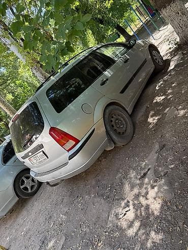 Продажа авто: Ford Focus: 2003 г., 1.6 л, Механика, Бензин, Универсал — 4
