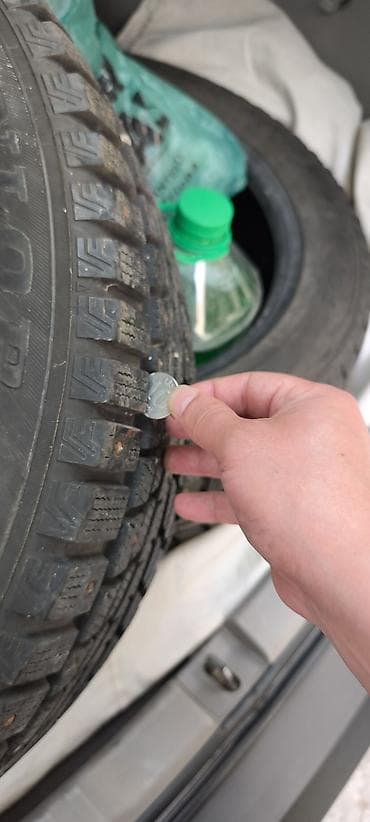 зимные шина: Шины 225 / 55 / R 18, Зимняя шипованная, 1 шт, Dunlop — 1