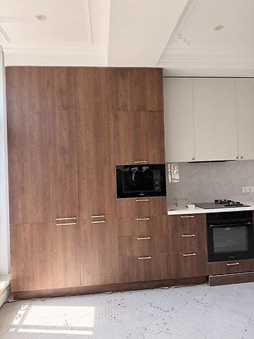 Кухонный гарнитур, цвет - Коричневый, Дерево