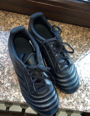 футбольная форма для детей: Продаю детские кроссовки для футбола от Adidas COPA сороконожки Размер — 4