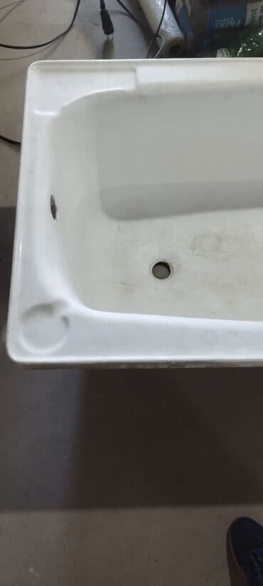 продаю цистерны: Ванна, Прямоугольная, Материал: Чугун, Размер: 150 x 70 см — 2