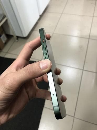 lightning: IPhone 13, Б/у, 128 ГБ, Alpine Green, Чехол, 79 % — 2