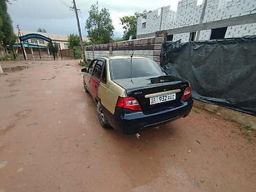 Унаа: Daewoo Nexia: 2012 г., 1.5 л, Кол менен иштөөчү, Бензин, Седан — 4