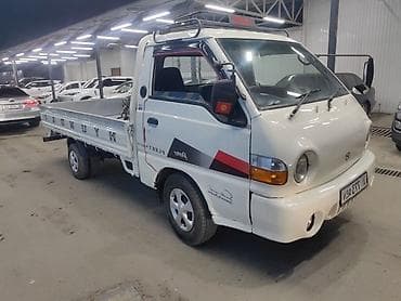 бампер w221: Легкий грузовик, Hyundai, Стандарт, 3 т, Б/у — 1