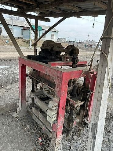 прадаю дрел: Продаётся комплект для производства кирпича/блоков: - Вибропресс — 3