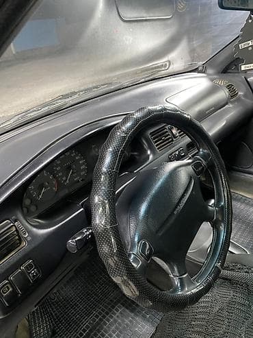 мзда 323: Mazda Familia: 1995 г., 1.6 л, Механика, Бензин, Седан — 4