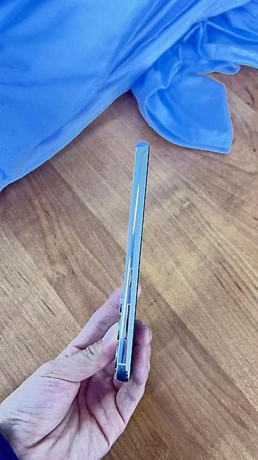 смартфон huawei p6: Samsung Galaxy S23, Б/у, цвет - Бежевый, 1 SIM, eSIM — 4