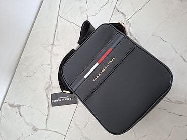 кожзам: БарсеткаTommy Hilfiger - Компактная кросс-боди/мессенджер в черном — 4