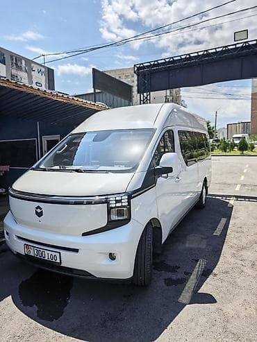 step 2: Changan : 2025 г., Автомат, Электромобиль, Минивэн — 7