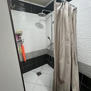 асыл тукум уйлар: Үйдүн жарымы, 81 м², 4 бөлмө, Менчик ээси, Косметикалык оңдоо — 3