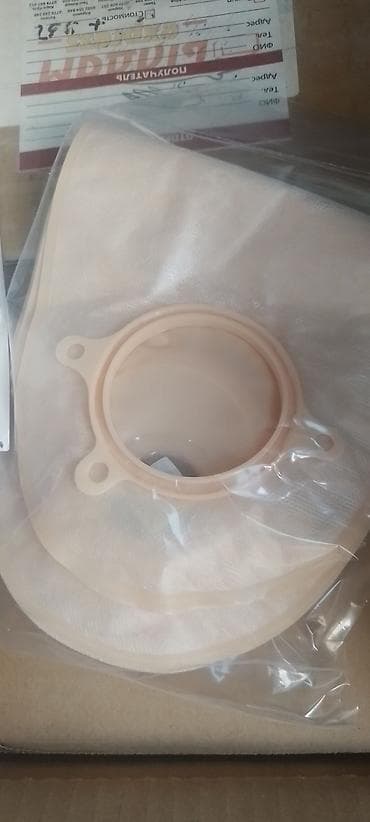 Продаю большую коробку двухкомпонентных калоприёмников ( 180 шт) — 2