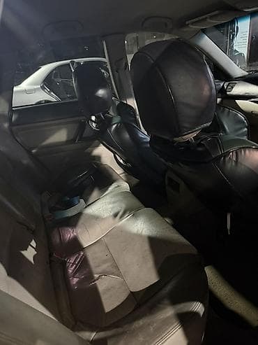 Subaru Legacy: 2004 г., 2 л, Автомат, Бензин, Седан — 7