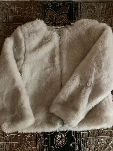 magic five: Продаю детские курточки, меховая и кожаная размер 4-5лет, состояние — 1