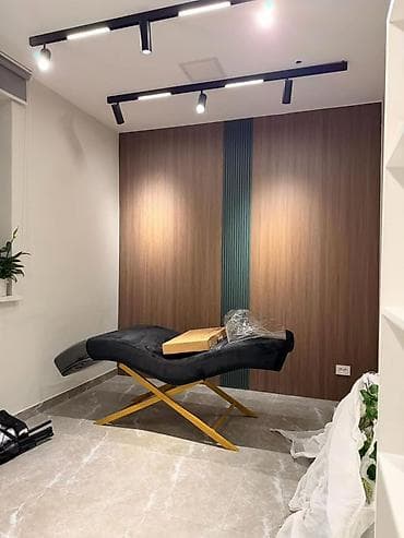 Косметологическая кушетка/шезлонг с изогнутым ложем - Эргономичная