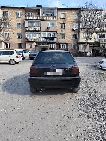 Транспорт: Volkswagen Golf: 1993 г., 1.8 л, Кол менен иштөөчү, Бензин, Хетчбек — 2