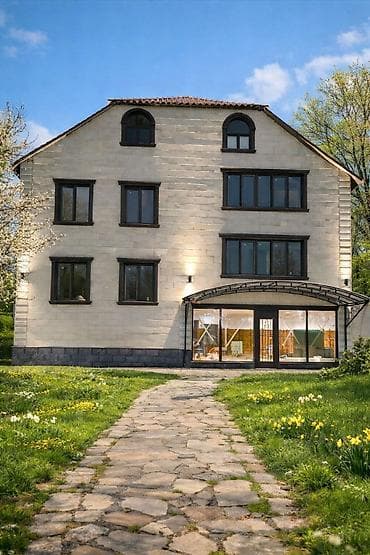 Бөлмөлөрдү ижарага берүү: 380 м² — 1