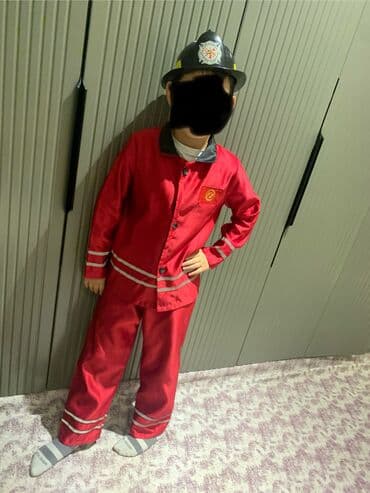 Игрушки: Комплект, цвет - Красный, Б/у — 1