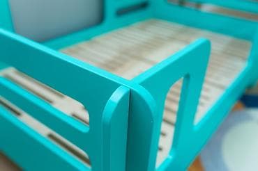 small table: Кровать детская до 8 лет размер 1400:800 качество отличное. цена — 2