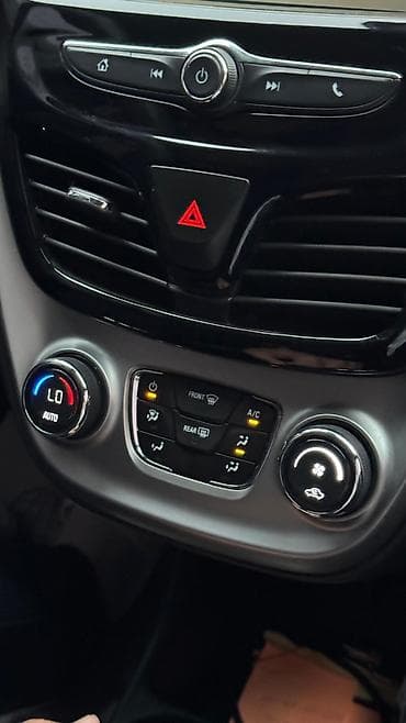 w210 e320: Chevrolet Spark: 2017 г., Автомат, Бензин, Хэтчбэк — 9
