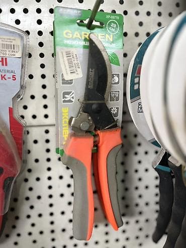 секатор прививочный: Ручные секаторы — 1