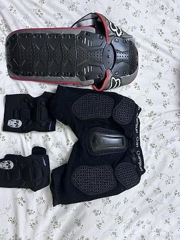 Мотоэкипировка: Комплект защитной экипировки для экшн-видов спорта.(для катания на — 1