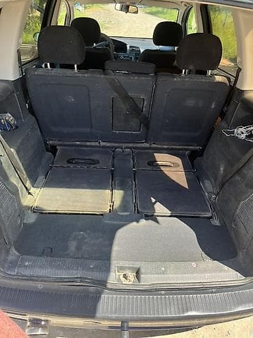 Opel Zafira: 2002 г., 2 л, Кол менен иштөөчү, Дизель, Вэн/Минивэн — 8