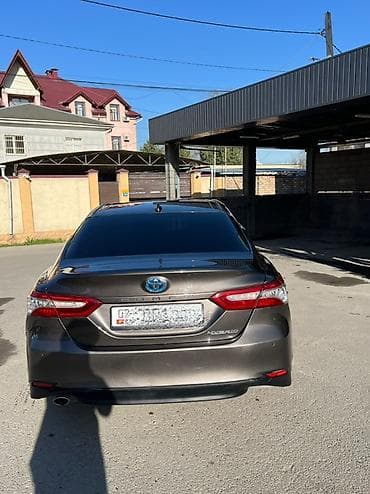 camry 55 гибрид: Toyota Camry: 2019 г., 2.5 л, Вариатор, Гибрид, Седан — 8