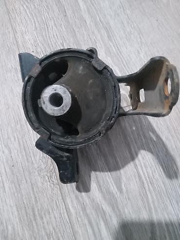 fit 2006: Подушка мотора Honda 2005 г., Б/у, Оригинал, Япония — 1