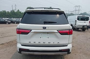 Транспорт: Toyota Sequoia: 2023 г., 3.4 л, Автомат, Гибрид, Внедорожник — 10