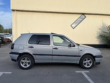 Продажа авто: Volkswagen Golf: 1997 г., 2 л, Механика, Бензин, Хэтчбэк — 5