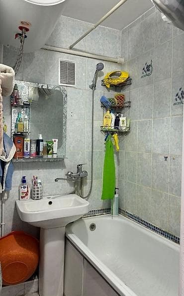 red centr: 3 комнаты, 52 м², Индивидуалка, 1 этаж — 9