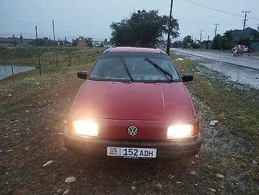 Volkswagen Passat: 1991 г., 1.8 л, Механика, Бензин, Универсал