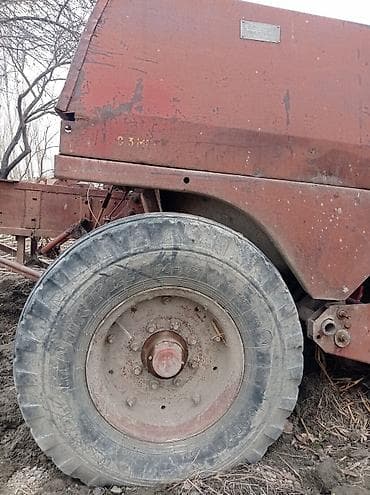 навозоразбрасыватель запчасти: Зерноуборочный комбайн (фрагмент ходовой и приводов) Пресс - — 3