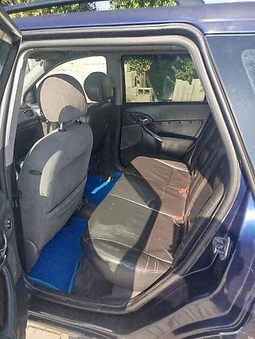 авто бизнес: Ford Focus: 2000 г., Универсал — 2