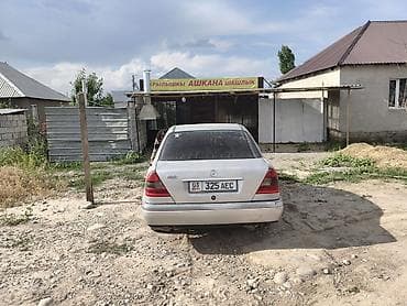 v class: Mercedes-Benz C-Class: 1993 г., 1.8 л, Механика, Бензин, Седан — 3