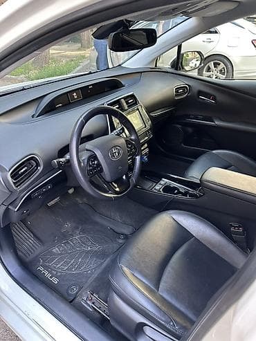 шнур aux: Toyota Prius: 2019 г., 1.8 л, Гибрид, Хэтчбэк — 9