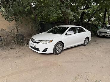 Toyota Camry: 2013 г., 2.5 л, Вариатор, Гибрид, Седан at lalafo.kg Toyota Camry: 2013 г., 2.5 л, Вариатор, Гибрид, Седан