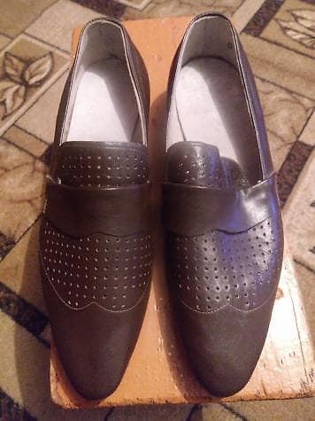 мужской головной убор: Мужские туфли, 39, Новый, цвет - Коричневый — 1