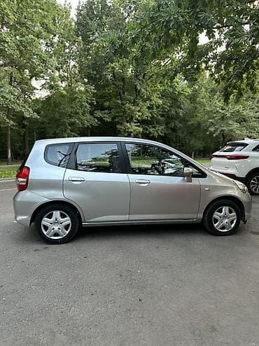e6 3: Honda Jazz: 2007 г., 1.3 л, Механика, Бензин, Хэтчбэк — 5