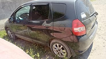Honda Jazz: 2006 г., 1.4 л, Механика, Бензин, Хэтчбэк — 2