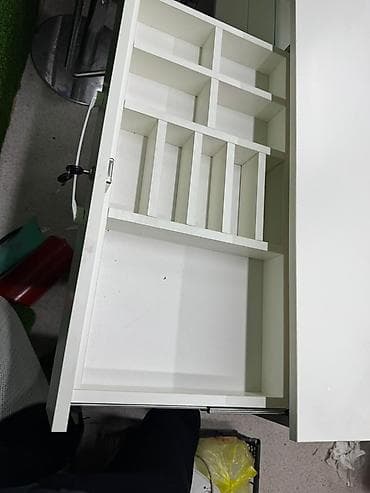 витиринный холодилник: Срочно продаю стол касса, сделано за заказ пользовались всего 2 недели — 3