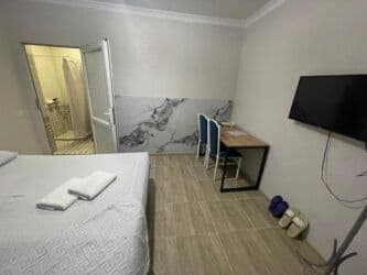 гостевой дом аренда: 1 бөлмө, Душ кабинасы, Жаздык, жууркан-төшөк каптары, Кондиционер — 4