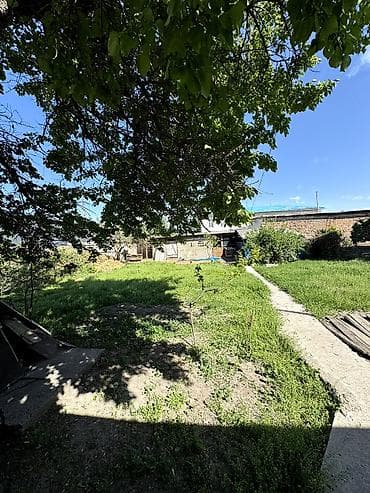 продаю дом с новопавловка жм ала тоо: 📌В селе Беловодское срочно продаётся дом на участке 7 соток. ▪️Дом из — 7