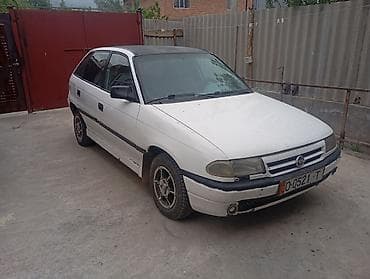 new beetle: Opel Astra: 1992 г., 1.6 л, Механика, Бензин, Хэтчбэк — 2