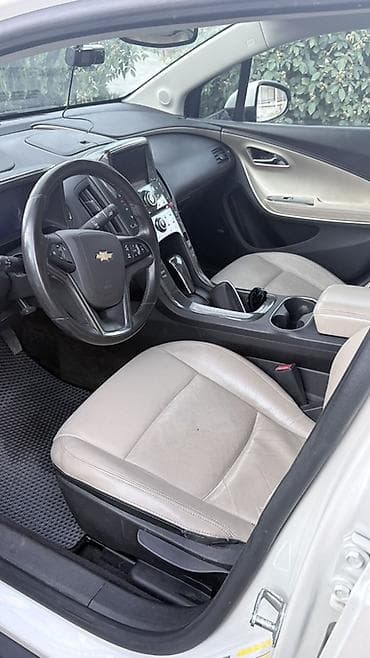 auto kg: Chevrolet Volt: 2012 г., 1.5 л, Автомат, Гибрид, Хэтчбэк — 4