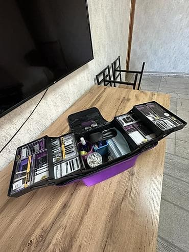 Продаю профессиональный набор для наращивания ресниц в компактной at lalafo.kg Продаю профессиональный набор для наращивания ресниц в компактной