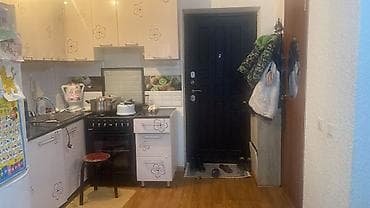 сдаю под сто: 2 комнаты, 32 м², 1 этаж, Косметический ремонт — 3