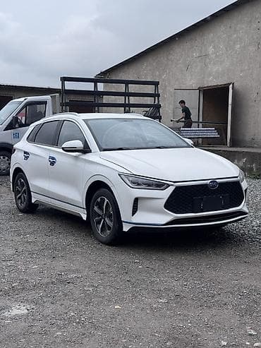 BYD: BYD E2: 2022 г., Автомат, Электромобиль, Хэтчбэк — 1