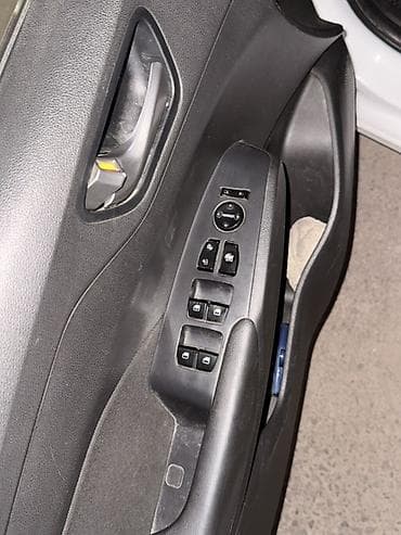 matiz bar: Hyundai Solaris: 2019 г., 1.4 л, Механика, Бензин, Седан — 7